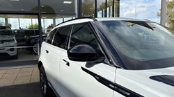 2025 (25) LAND ROVER RANGE ROVER VELAR 2.0 D200 MHEV Dynamic SE 5dr Auto 4549007
