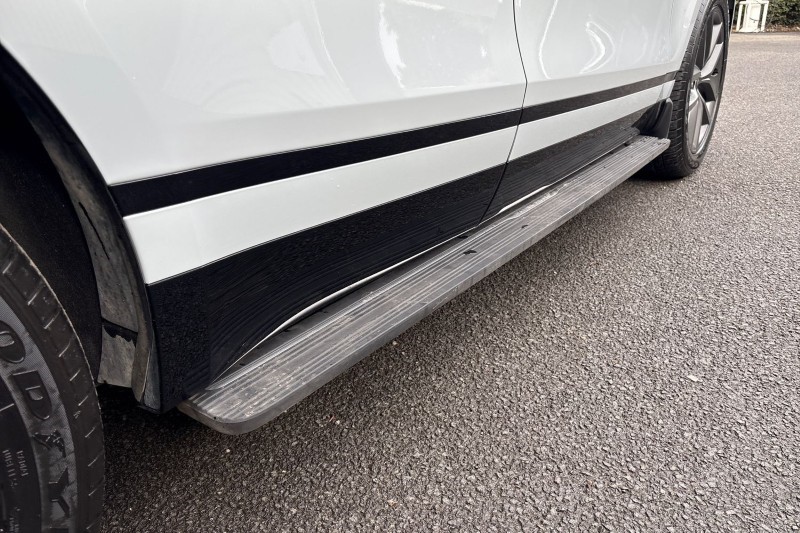 2025 (25) LAND ROVER RANGE ROVER VELAR 2.0 D200 MHEV Dynamic SE 5dr Auto 4548975