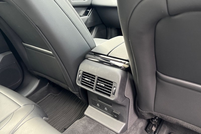 2025 (25) LAND ROVER RANGE ROVER VELAR 2.0 D200 MHEV Dynamic SE 5dr Auto 4548971