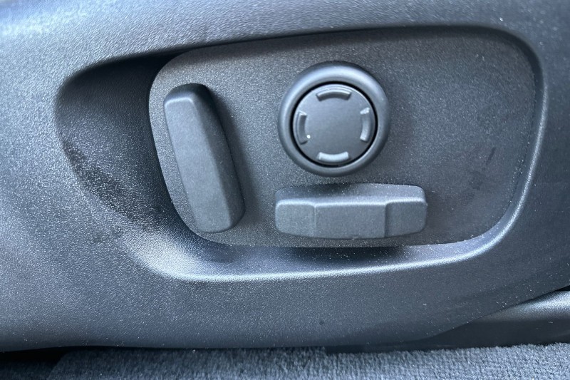 2025 (25) LAND ROVER RANGE ROVER VELAR 2.0 D200 MHEV Dynamic SE 5dr Auto 4554377