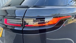 2025 (25) LAND ROVER RANGE ROVER VELAR 2.0 D200 MHEV Dynamic SE 5dr Auto 4554402