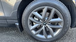 2025 (25) LAND ROVER RANGE ROVER VELAR 2.0 D200 MHEV Dynamic SE 5dr Auto 4554399