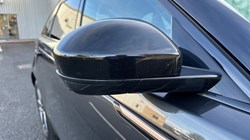 2025 (25) LAND ROVER RANGE ROVER VELAR 2.0 D200 MHEV Dynamic SE 5dr Auto 4554405