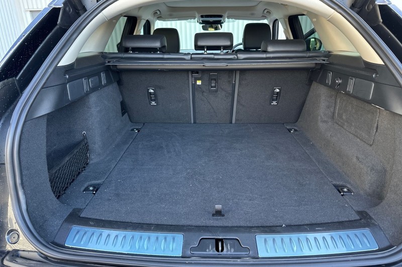 2025 (25) LAND ROVER RANGE ROVER VELAR 2.0 D200 MHEV Dynamic SE 5dr Auto 4554363