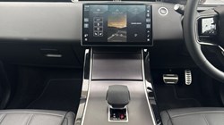 2025 (25) LAND ROVER RANGE ROVER EVOQUE 2.0 D200 Dynamic SE 5dr Auto 4561771