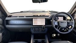 2025 (25) LAND ROVER DEFENDER 4.4 P635 Octa Edition One 110 5dr Auto 4523880