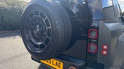 2025 (25) LAND ROVER DEFENDER 4.4 P635 Octa Edition One 110 5dr Auto 4523903