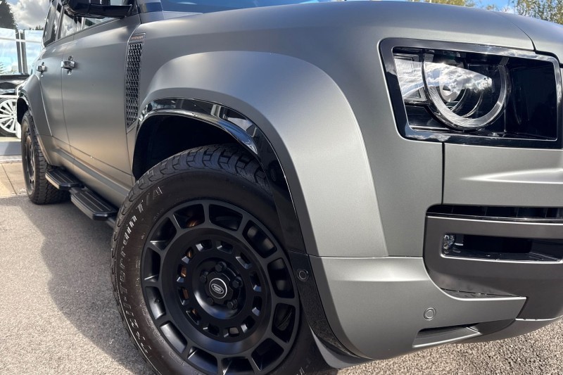 2025 (25) LAND ROVER DEFENDER 4.4 P635 Octa Edition One 110 5dr Auto 4523899