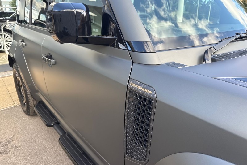 2025 (25) LAND ROVER DEFENDER 4.4 P635 Octa Edition One 110 5dr Auto 4523906