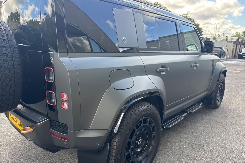 2025 (25) LAND ROVER DEFENDER 4.4 P635 Octa Edition One 110 5dr Auto 4523873