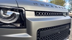 2025 (25) LAND ROVER DEFENDER 4.4 P635 Octa Edition One 110 5dr Auto 4523900
