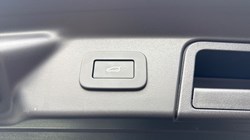 2025 (25) LAND ROVER RANGE ROVER VELAR 2.0 D200 MHEV Dynamic SE 5dr Auto 4550714