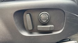 2025 (25) LAND ROVER RANGE ROVER VELAR 2.0 D200 MHEV Dynamic SE 5dr Auto 4550701