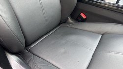 2025 (25) LAND ROVER RANGE ROVER VELAR 2.0 D200 MHEV Dynamic SE 5dr Auto 4550702