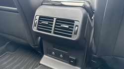 2025 (25) LAND ROVER RANGE ROVER VELAR 2.0 D200 MHEV Dynamic SE 5dr Auto 4550695