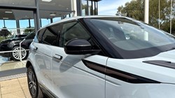 2025 (74) LAND ROVER RANGE ROVER EVOQUE 1.5 P270e Dynamic SE 5dr Auto 4550779