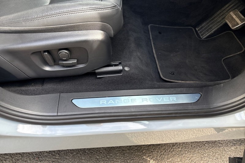 2025 (74) LAND ROVER RANGE ROVER EVOQUE 1.5 P270e Dynamic SE 5dr Auto 4550767