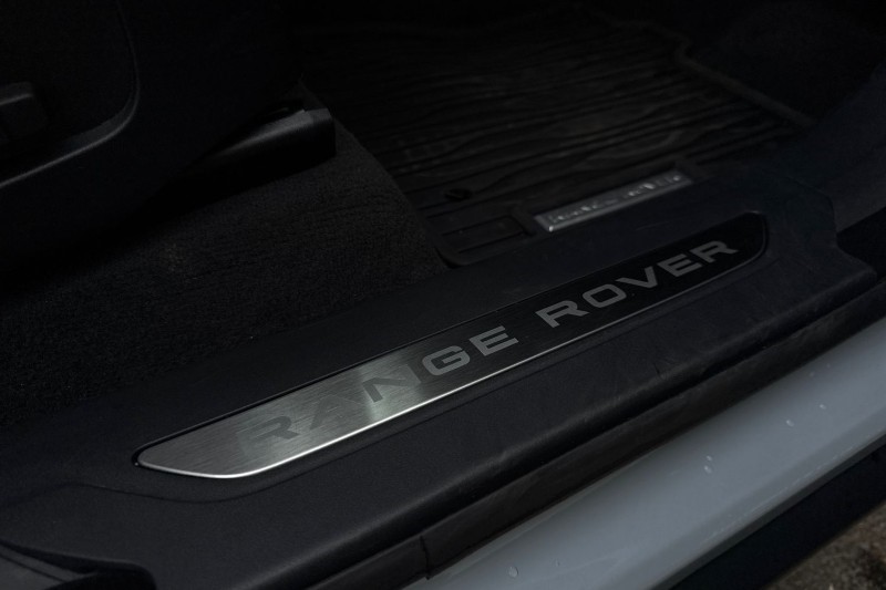 2025 (25) LAND ROVER RANGE ROVER VELAR 2.0 D200 MHEV Dynamic SE 5dr Auto 4544121