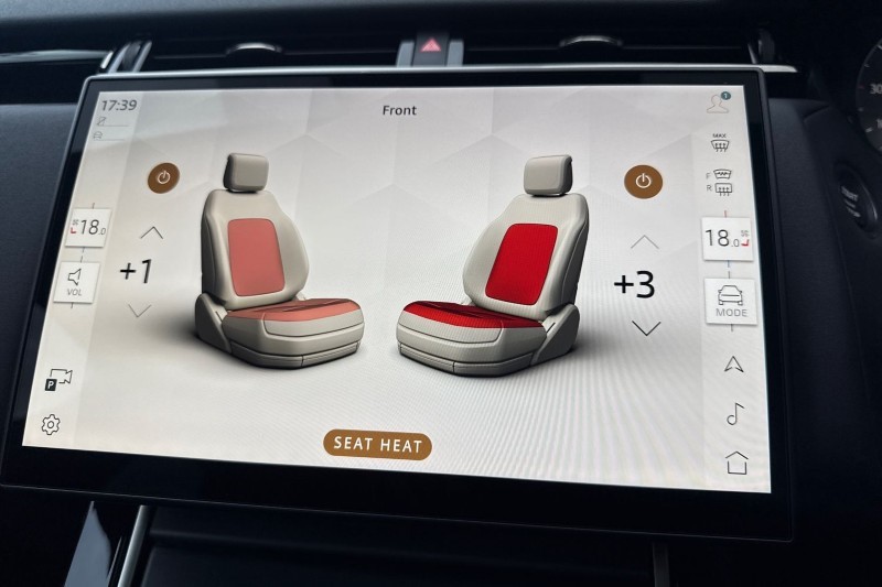 2025 (25) LAND ROVER RANGE ROVER VELAR 2.0 D200 MHEV Dynamic SE 5dr Auto 4544117