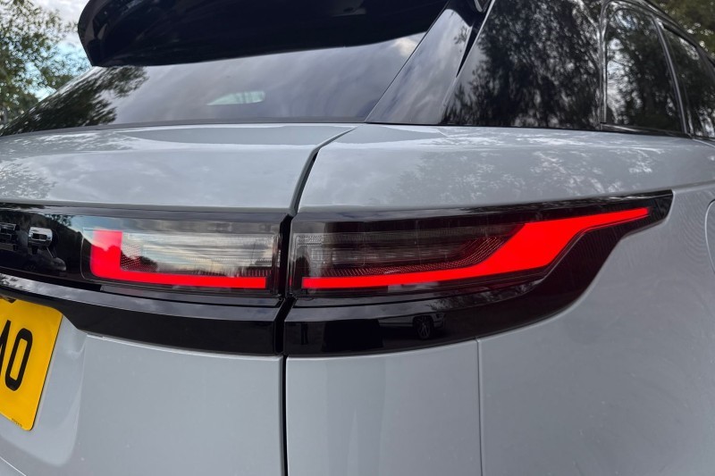 2025 (25) LAND ROVER RANGE ROVER VELAR 2.0 D200 MHEV Dynamic SE 5dr Auto 4544130