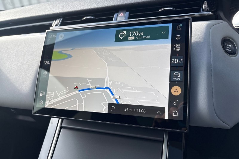 2025 (25) LAND ROVER RANGE ROVER VELAR 2.0 D200 MHEV Dynamic SE 5dr Auto 4550216