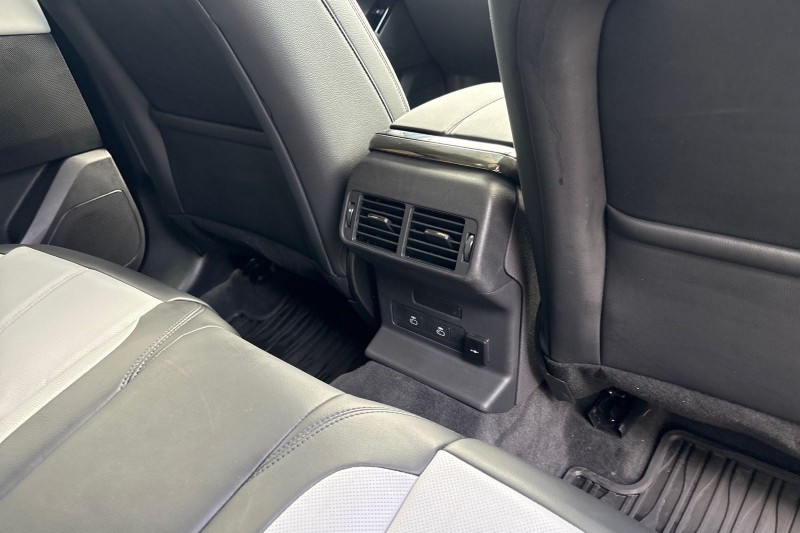 2025 (25) LAND ROVER RANGE ROVER VELAR 2.0 D200 MHEV Dynamic SE 5dr Auto 4550202