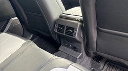 2025 (25) LAND ROVER RANGE ROVER VELAR 2.0 D200 MHEV Dynamic SE 5dr Auto 4550202