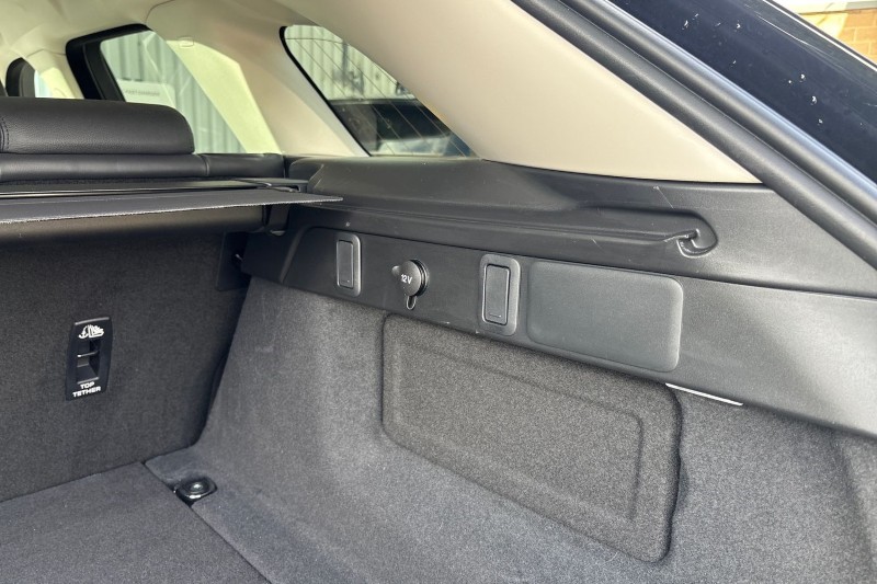 2025 (25) LAND ROVER RANGE ROVER VELAR 2.0 D200 MHEV Dynamic SE 5dr Auto 4550206