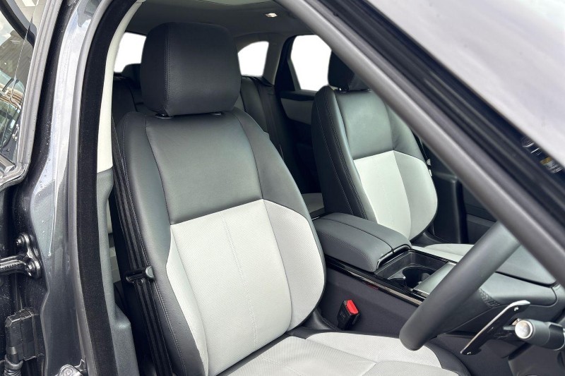 2025 (25) LAND ROVER RANGE ROVER VELAR 2.0 D200 MHEV Dynamic SE 5dr Auto 4550211