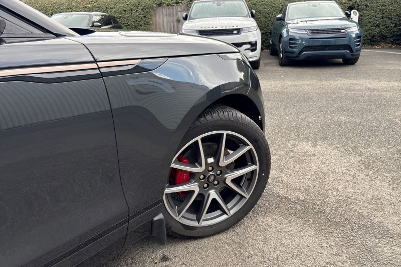 2025 (25) LAND ROVER RANGE ROVER VELAR 2.0 D200 MHEV Dynamic SE 5dr Auto 4550237