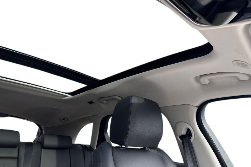 2025 (25) LAND ROVER RANGE ROVER VELAR 2.0 D200 MHEV Dynamic SE 5dr Auto 4550205