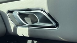 2025 (25) LAND ROVER RANGE ROVER VELAR 2.0 D200 MHEV Dynamic SE 5dr Auto 4550207