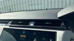 2025 (25) LAND ROVER RANGE ROVER VELAR 2.0 D200 MHEV Dynamic SE 5dr Auto 4550222