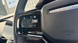 2025 (25) LAND ROVER RANGE ROVER VELAR 2.0 D200 MHEV Dynamic SE 5dr Auto 4550213