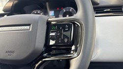 2025 (25) LAND ROVER RANGE ROVER VELAR 2.0 D200 MHEV Dynamic SE 5dr Auto 4550214