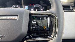 2025 (25) LAND ROVER RANGE ROVER VELAR 2.0 D200 MHEV Dynamic SE 5dr Auto 4550212