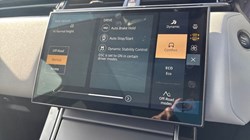 2025 (25) LAND ROVER RANGE ROVER VELAR 2.0 D200 MHEV Dynamic SE 5dr Auto 4550220