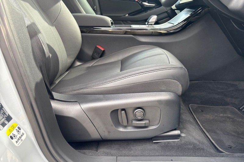 2025 (25) LAND ROVER RANGE ROVER EVOQUE 2.0 D200 Dynamic SE 5dr Auto 4580672