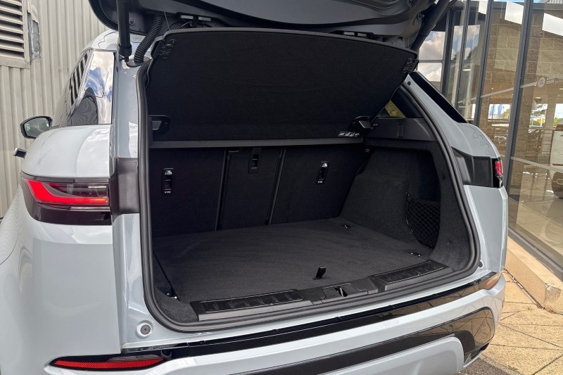 2025 (25) LAND ROVER RANGE ROVER EVOQUE 2.0 D200 Dynamic SE 5dr Auto 4580688