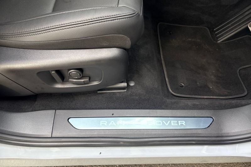 2025 (25) LAND ROVER RANGE ROVER EVOQUE 2.0 D200 Dynamic SE 5dr Auto 4580687