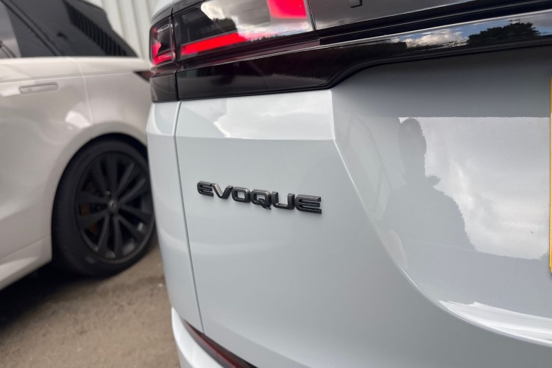 2025 (25) LAND ROVER RANGE ROVER EVOQUE 2.0 D200 Dynamic SE 5dr Auto 4580695