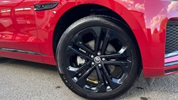 2024 (73) JAGUAR F-PACE 2.0 D200 R-Dynamic HSE Black 5dr Auto AWD 4538917