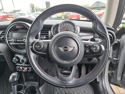2017 (67) MINI HATCHBACK 2.0 Cooper S 3dr Auto