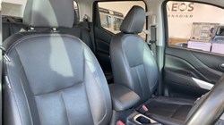2019 (69) NISSAN COMMERCIAL NAVARA Double Cab Pick Up Tekna 2.3dCi 190 TT 4WD 2987924