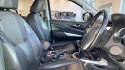 2019 (69) NISSAN COMMERCIAL NAVARA Double Cab Pick Up Tekna 2.3dCi 190 TT 4WD 2987925