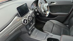 2017 (67) MERCEDES-BENZ B CLASS B200d AMG Line Premium Plus 5dr Auto 3020630