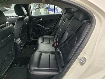 2017 (17) MERCEDES-BENZ A CLASS A180d Sport Premium 5dr Auto