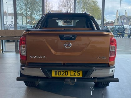 2020 (20) NISSAN COMMERCIAL NAVARA Double Cab Pick Up Tekna 2.3dCi 190 4WD Auto