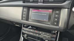 2016 (65) JAGUAR XF 2.0d [180] Prestige 4dr Auto 3175614
