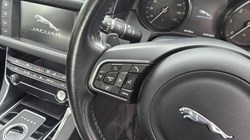 2016 (65) JAGUAR XF 2.0d [180] Prestige 4dr Auto 3175604